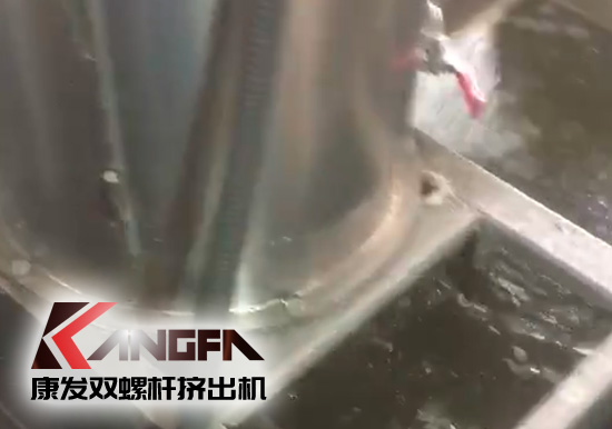 康發(fā)雙螺桿水環(huán)切粒機組，造粒大小均勻,無粘粘！
