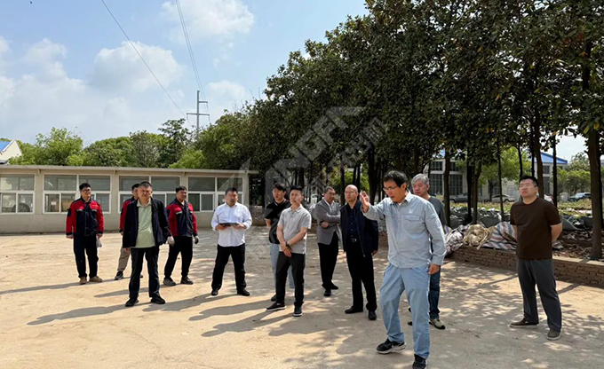 中石化相關(guān)公司、康發(fā)雙螺桿造粒機(jī)與新疆鵬安能源科技有限責(zé)任就關(guān)于廢塑料分選技術(shù)合作洽談